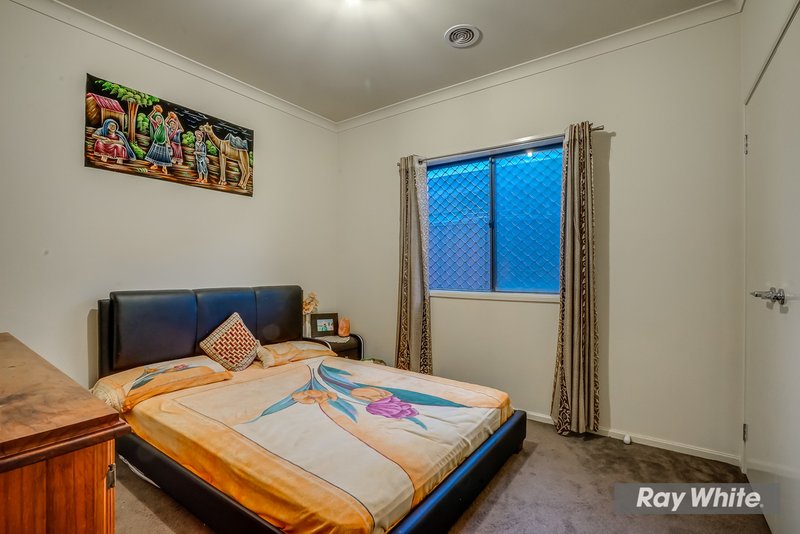 Photo - 104 Eltham Parade, Wyndham Vale VIC 3024 - Image 8