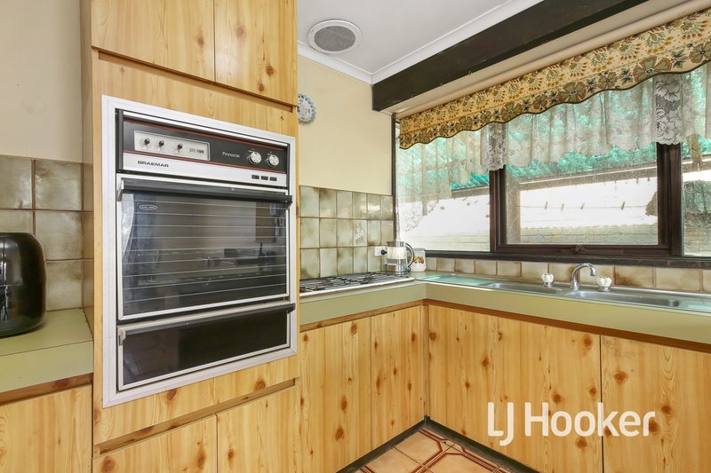 Photo - 104 Fordholm Road, Hampton Park VIC 3976 - Image 5