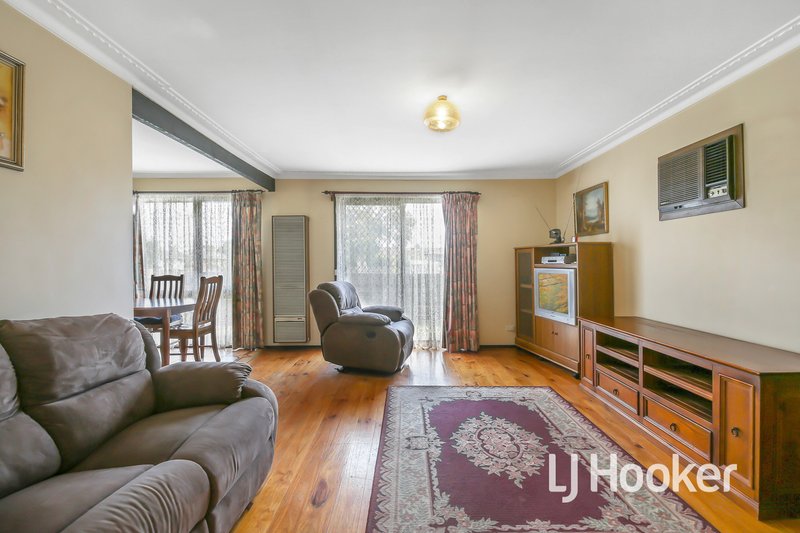 Photo - 104 Fordholm Road, Hampton Park VIC 3976 - Image 11