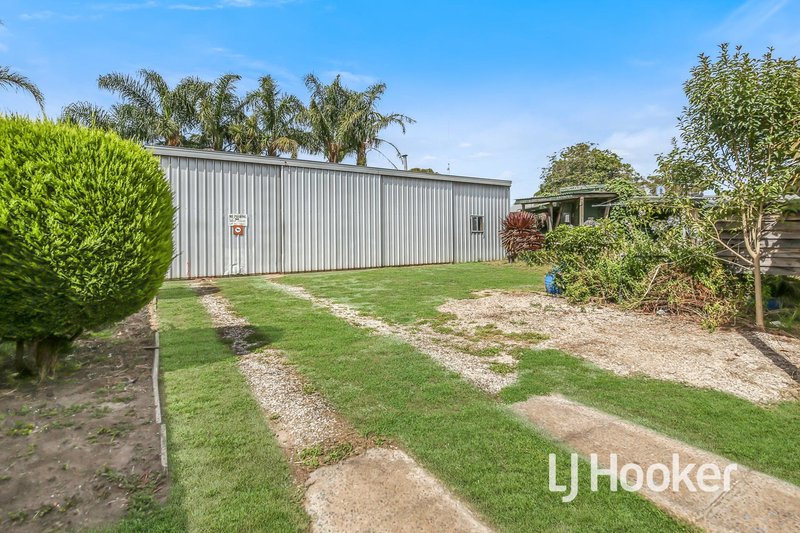 Photo - 104 Fordholm Road, Hampton Park VIC 3976 - Image 12