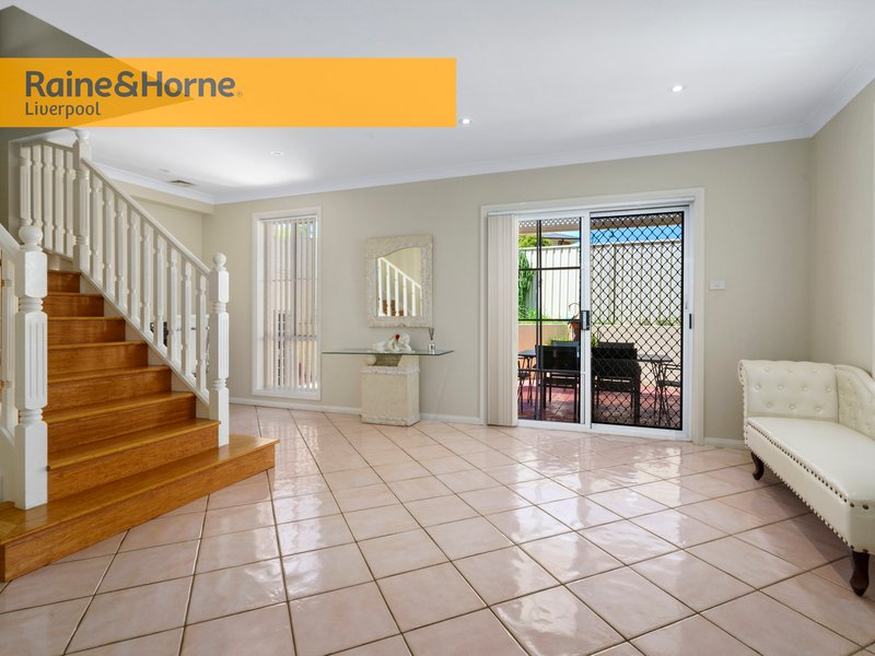 Photo - 104 Greenway Drive, West Hoxton NSW 2171 - Image 5