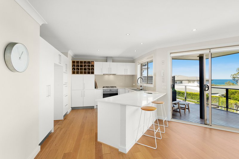 Photo - 104 Headland Road, North Curl Curl NSW 2099 - Image 4