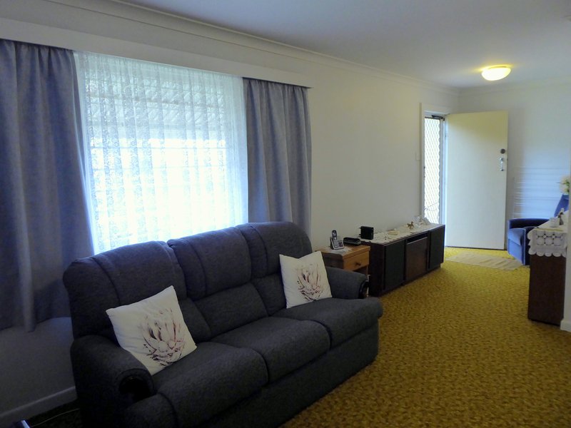 Photo - 104 King St , Woody Point QLD 4019 - Image 5