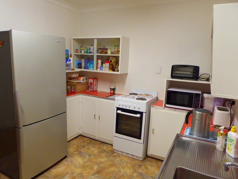 Photo - 104 King St , Woody Point QLD 4019 - Image 7