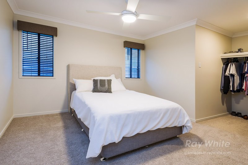 Photo - 104 Kookaburra Circuit, Rochedale QLD 4123 - Image 13