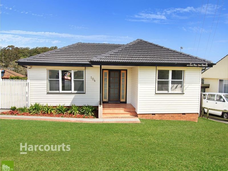 104 Lakelands Drive, Dapto NSW 2530