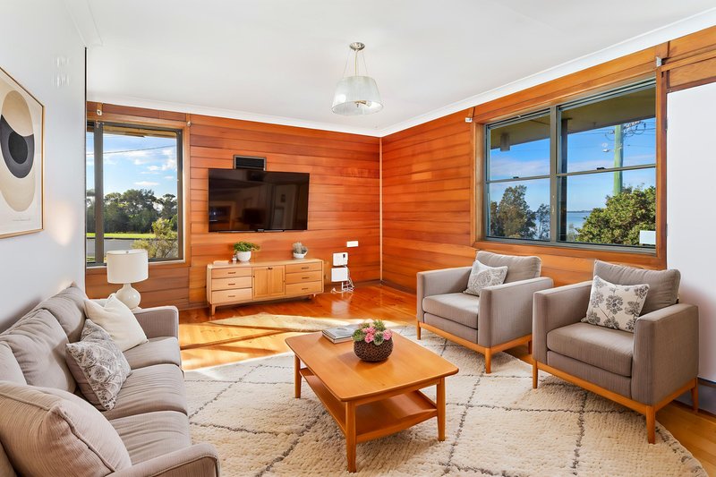 Photo - 104 Lakeside Drive, Koonawarra NSW 2530 - Image 5