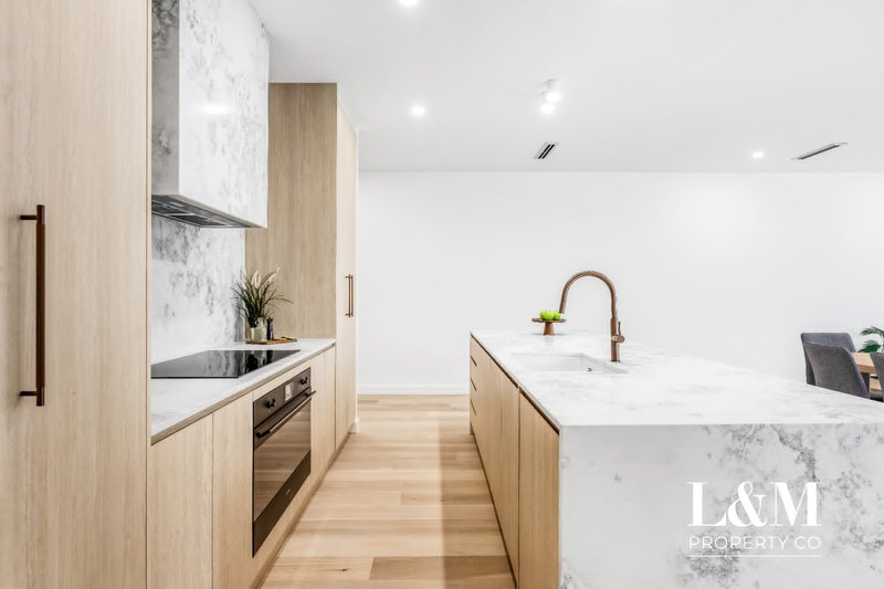 Photo - 104 Lincoln Drive, Keilor East VIC 3033 - Image 4