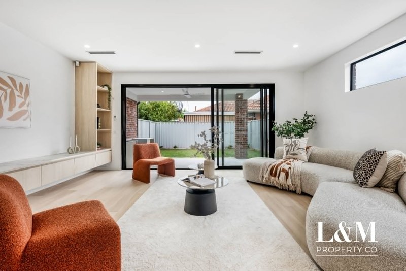 Photo - 104 Lincoln Drive, Keilor East VIC 3033 - Image 9
