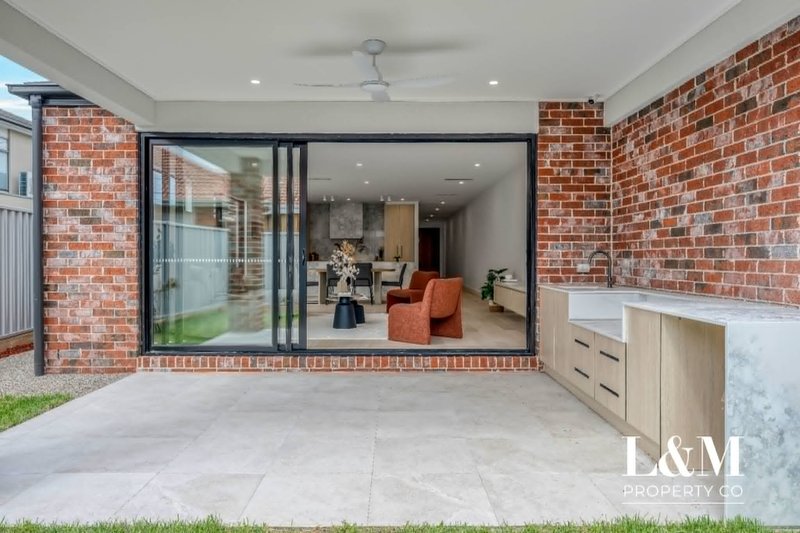 Photo - 104 Lincoln Drive, Keilor East VIC 3033 - Image 24