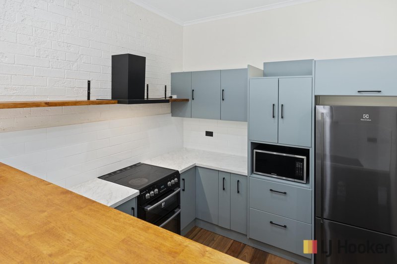 Photo - 10/4 Mansfield Place, Phillip ACT 2606 - Image 6