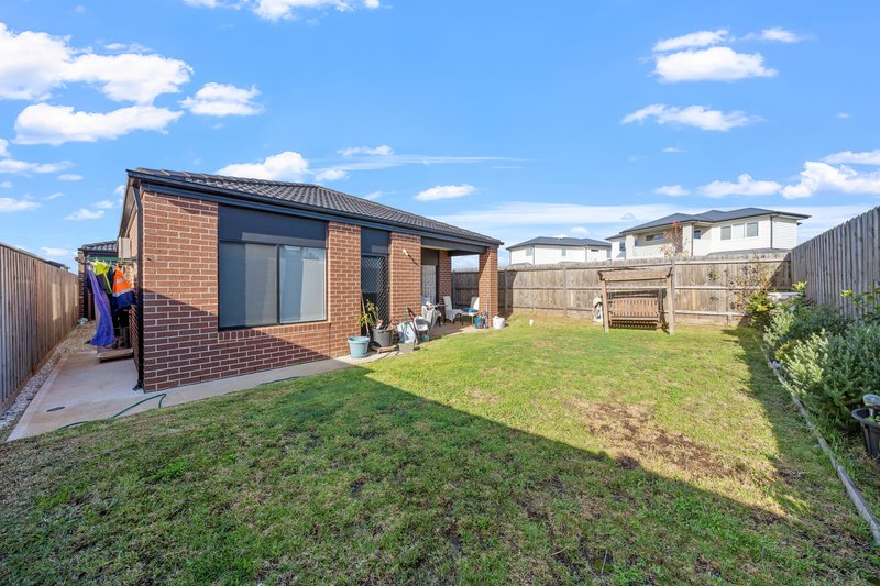 Photo - 104 Marriott Boulevard, Weir Views VIC 3338 - Image 14