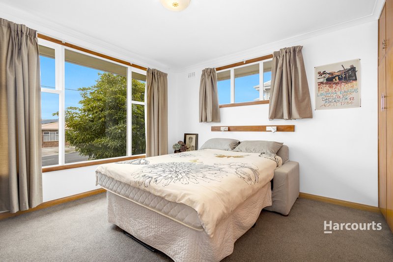 Photo - 104 Nicholls Street, Devonport TAS 7310 - Image 9