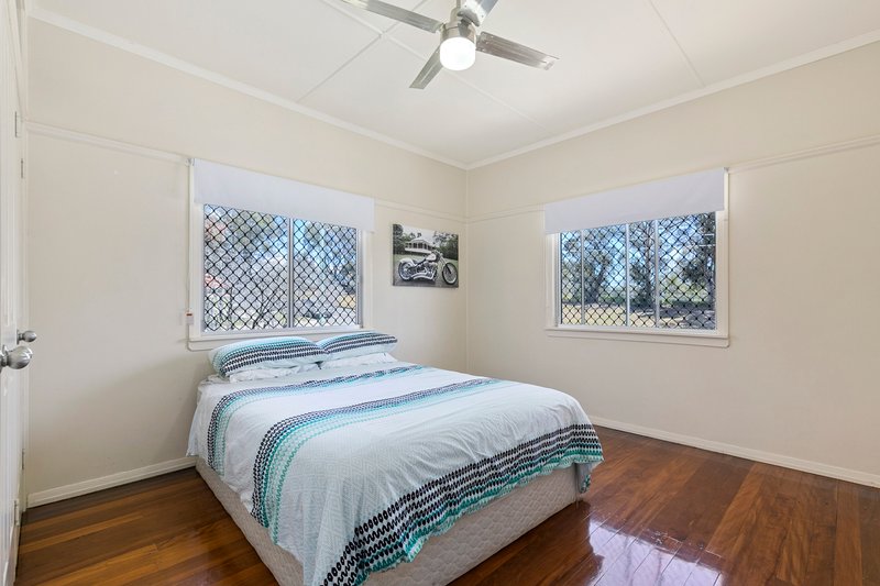 Photo - 104 Sandy Camp Road, Wynnum West QLD 4178 - Image 6