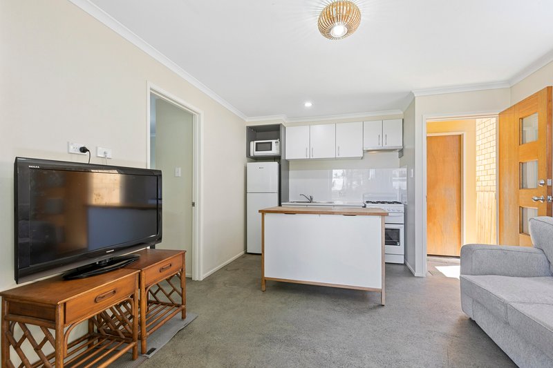 Photo - 104 Sandy Camp Road, Wynnum West QLD 4178 - Image 8