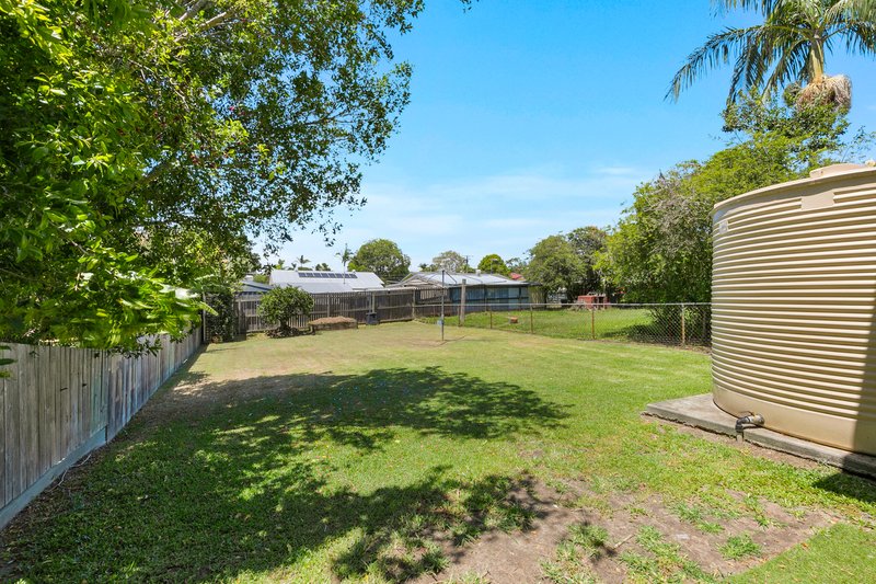 Photo - 104 Sandy Camp Road, Wynnum West QLD 4178 - Image 11