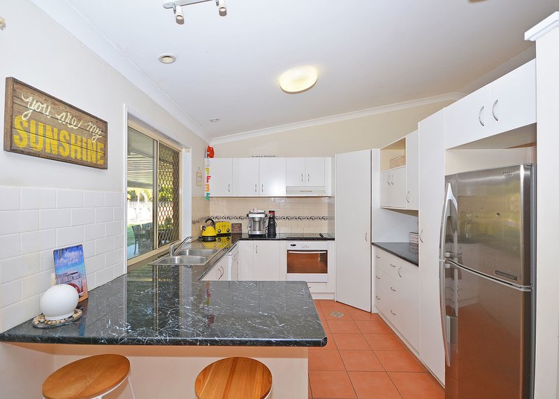 Photo - 104 Seaview Drive, Booral QLD 4655 - Image 3