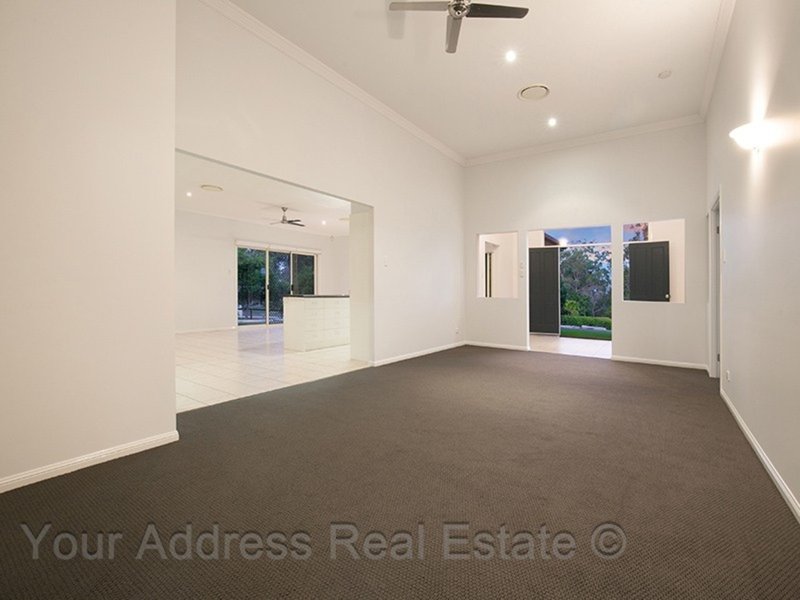 Photo - 104 Silvereye Crescent, Greenbank QLD 4124 - Image 7