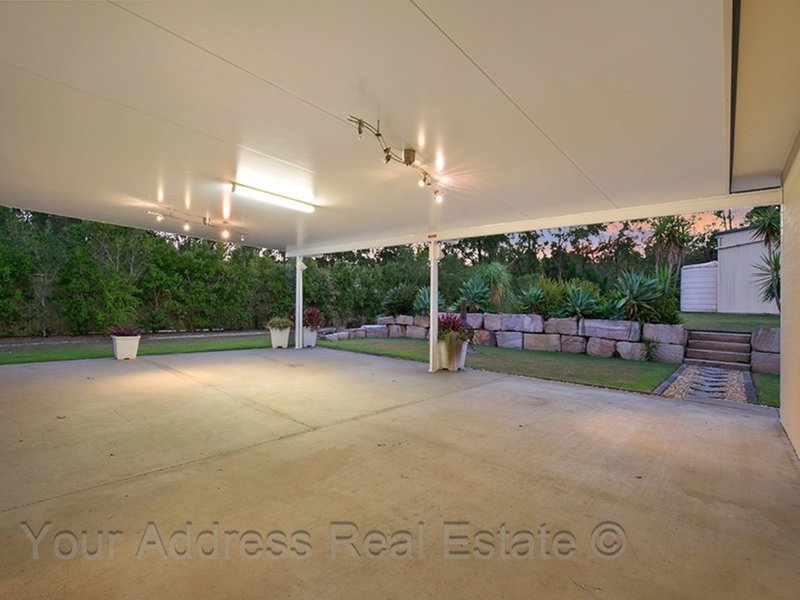 Photo - 104 Silvereye Crescent, Greenbank QLD 4124 - Image 13