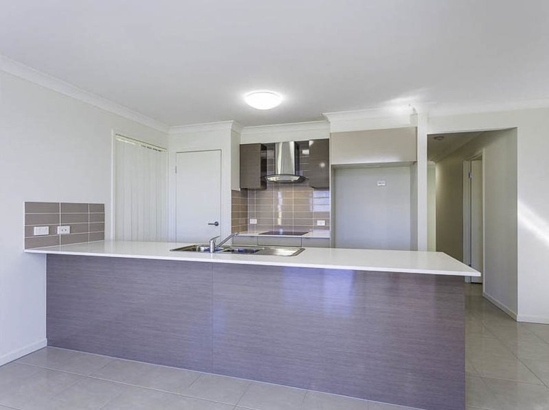 Photo - 104 Surround Street, Dakabin QLD 4503 - Image 2