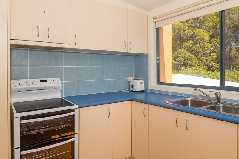 Photo - 104 Tallawang Ave , Malua Bay NSW 2536 - Image 4