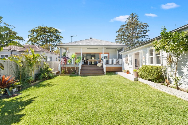 Photo - 104 Waratah Parade, Narraweena NSW 2099 - Image 7