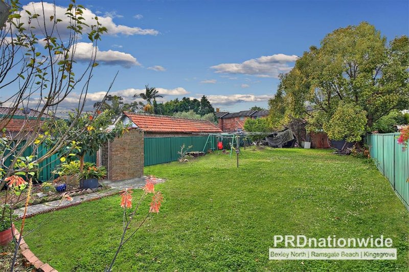 Photo - 104 Wardell Road, Earlwood NSW 2206 - Image 5