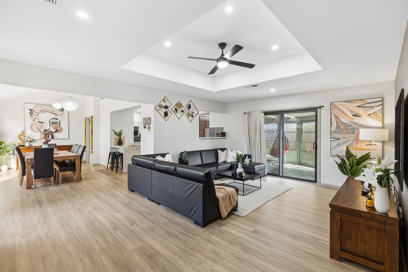 Photo - 104 Wattle Avenue, Werribee VIC 3030 - Image 4