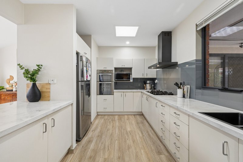 Photo - 104 Wattle Avenue, Werribee VIC 3030 - Image 6