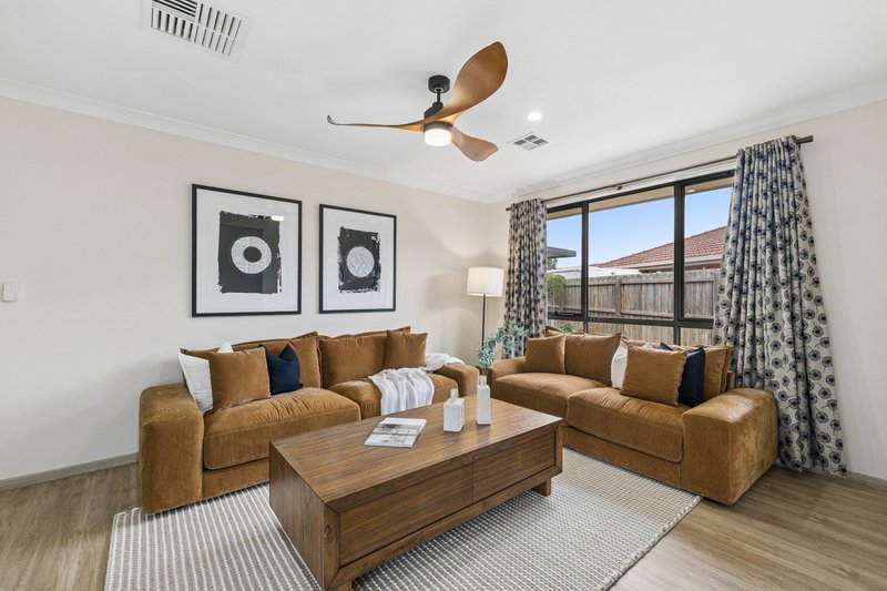 Photo - 104 Wattle Avenue, Werribee VIC 3030 - Image 10