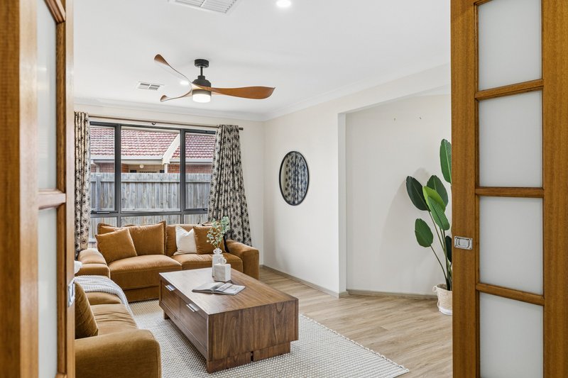 Photo - 104 Wattle Avenue, Werribee VIC 3030 - Image 11