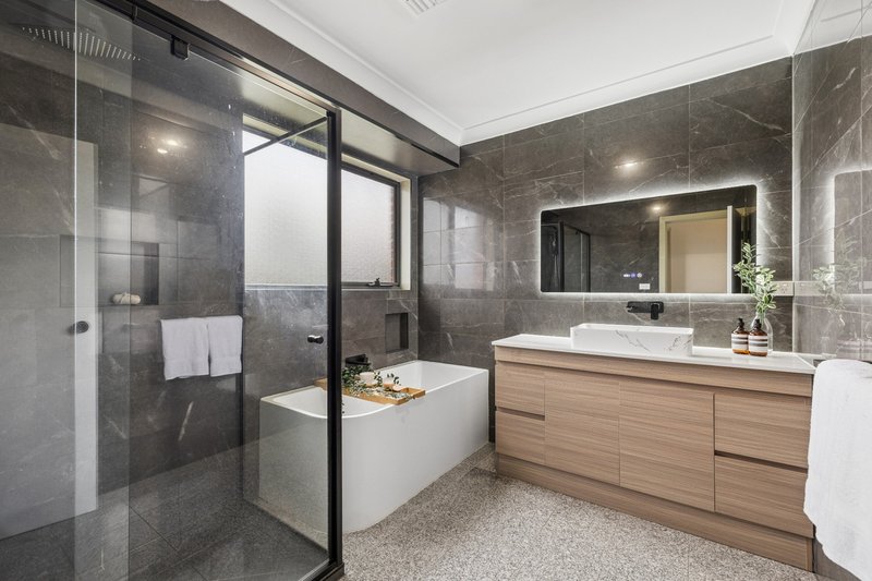 Photo - 104 Wattle Avenue, Werribee VIC 3030 - Image 18