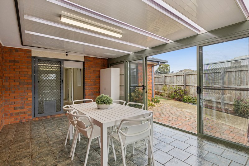 Photo - 104 Wattle Avenue, Werribee VIC 3030 - Image 24