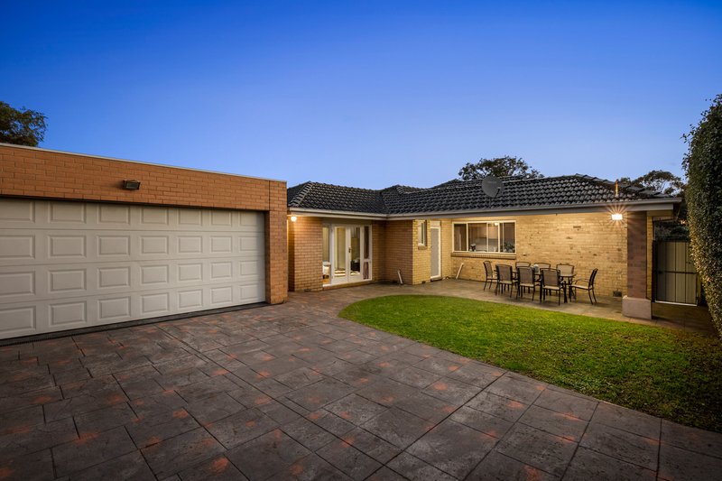 Photo - 104 Willow Bend, Bulleen VIC 3105 - Image 2