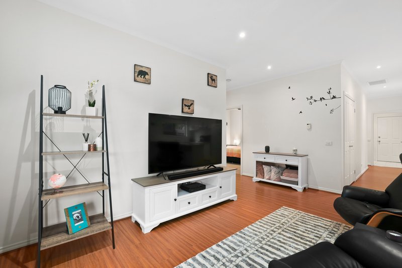 Photo - 10/40 Kathryn Road, Knoxfield VIC 3180 - Image 13