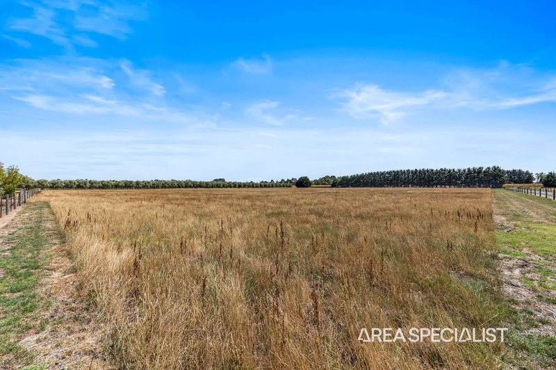 Photo - 1040 Koo Wee Rup-Long Warry Road, Catani VIC 3981 - Image 17