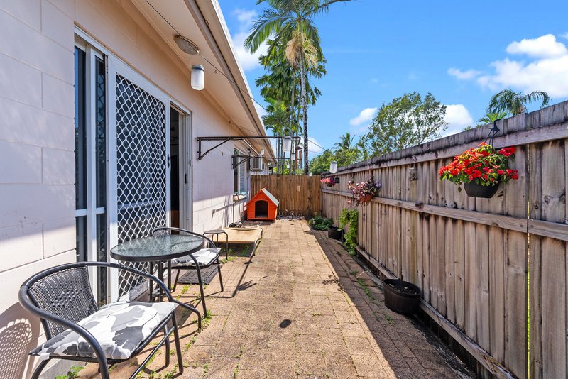 Photo - 10/401-409 Mccoombe Street, Mooroobool QLD 4870 - Image 8