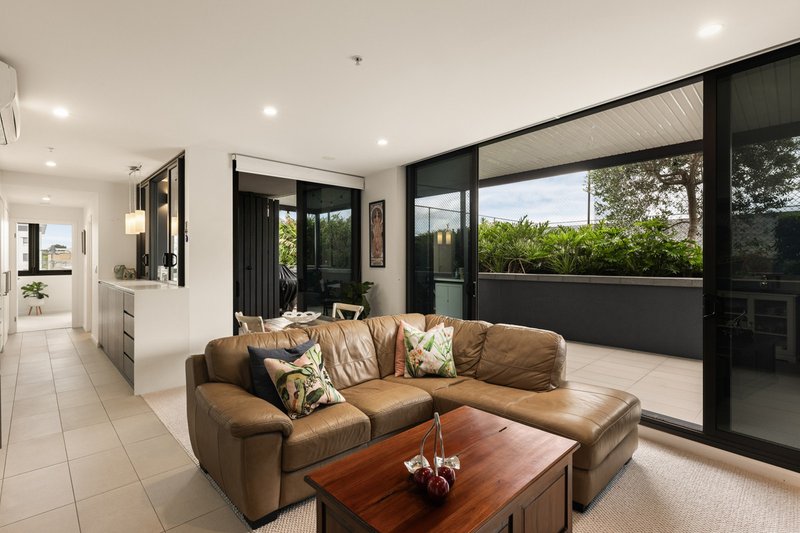 Photo - 10407/300 Old Cleveland Road, Coorparoo QLD 4151 - Image 1