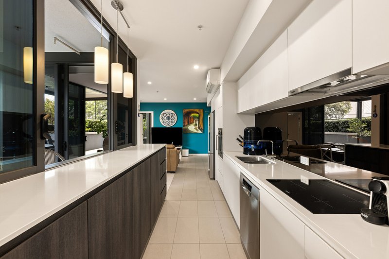 Photo - 10407/300 Old Cleveland Road, Coorparoo QLD 4151 - Image 4