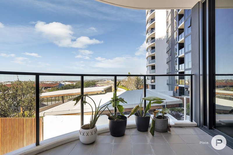 Photo - 10410/7 Wharf Street, Hamilton QLD 4007 - Image 4