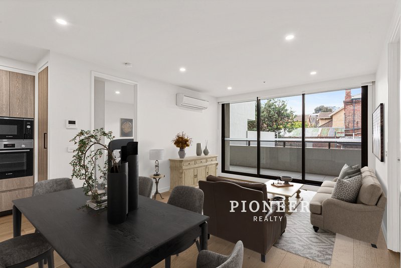 Photo - 104/12 Napier Street, Footscray VIC 3011 - Image 1