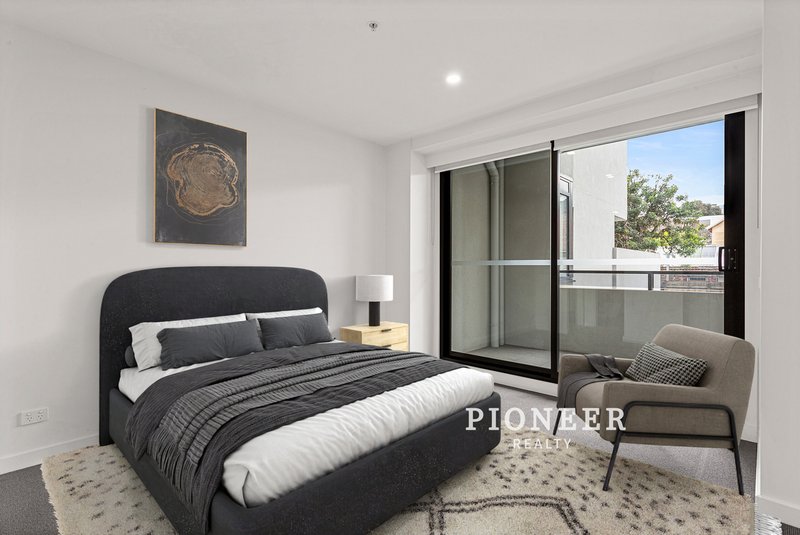 Photo - 104/12 Napier Street, Footscray VIC 3011 - Image 5