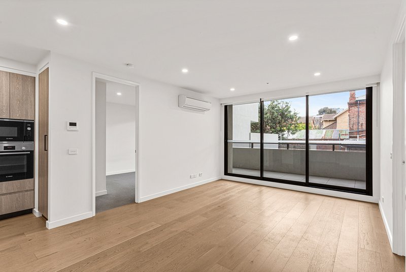 Photo - 104/12 Napier Street, Footscray VIC 3011 - Image 6