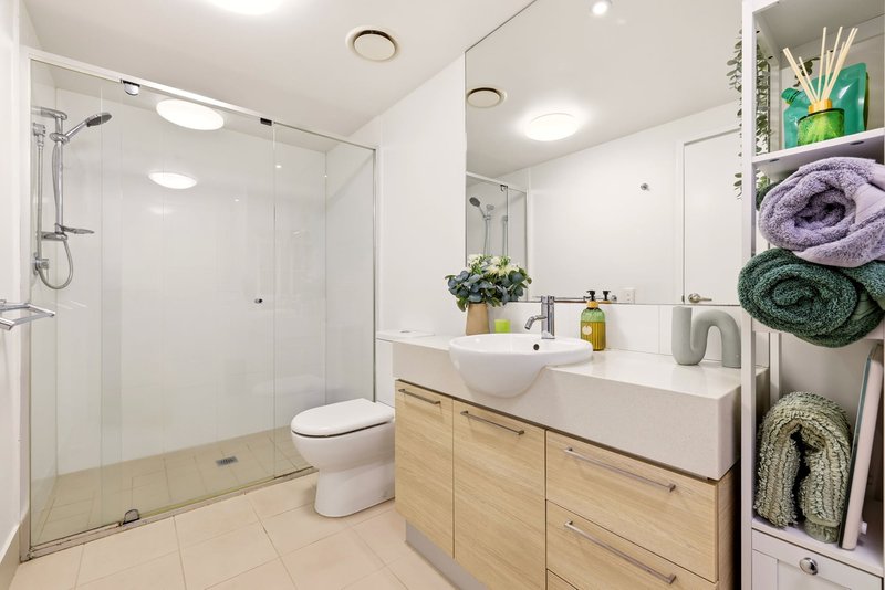 Photo - 10412/8 Harbour Road, Hamilton QLD 4007 - Image 6
