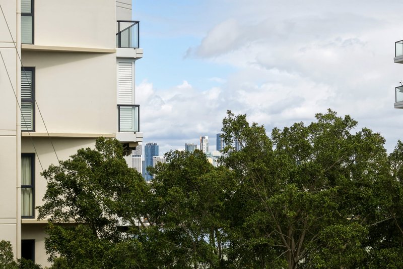 Photo - 10412/8 Harbour Road, Hamilton QLD 4007 - Image 10