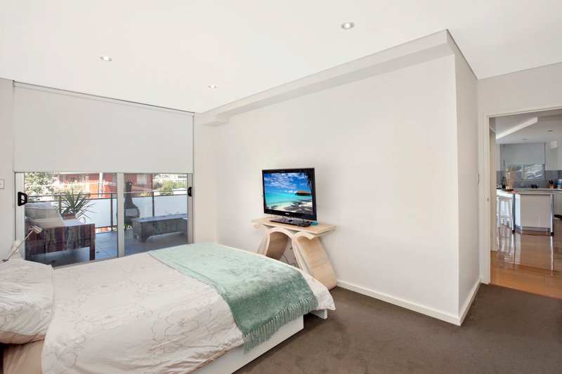 Photo - 104/14 Francis Street, Dee Why NSW 2099 - Image 5