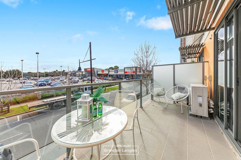 Photo - 104/141 Windermere Boulevard, Pakenham VIC 3810 - Image 2