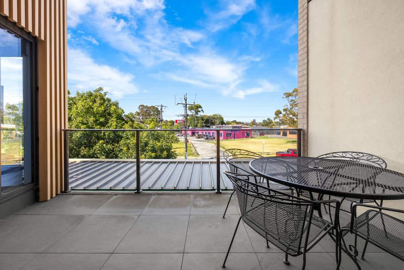 Photo - 104/147 Beach Street, Frankston VIC 3199 - Image 9