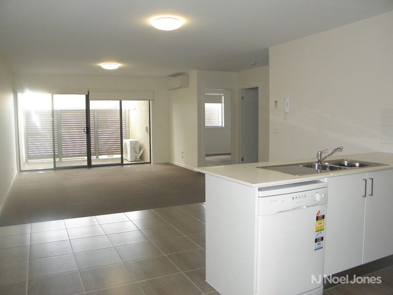 Photo - 10/42 Sherbrook Avenue, Ringwood VIC 3134 - Image 2