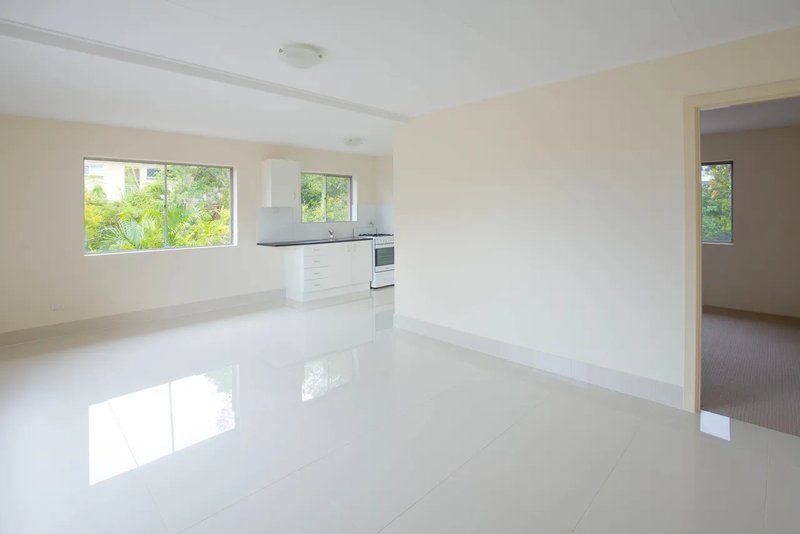 Photo - 10/42 Swain Street, Holland Park West QLD 4121 - Image 2